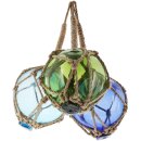 Boules de verre décoratives maritimes dans un...